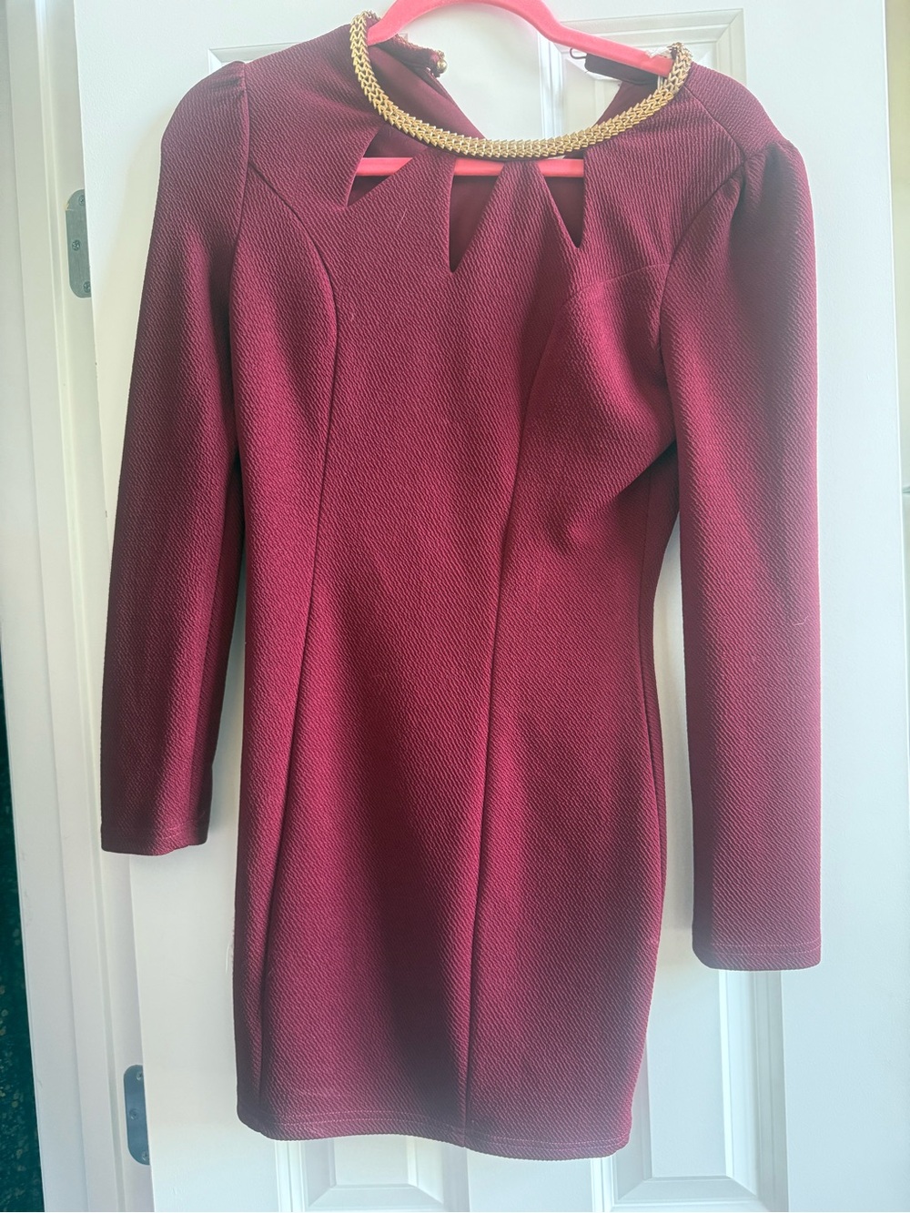 Chain-Neck Burgundy Long-Sleeve Sheath Dress